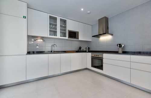 Foz do Arelho Villa | Villa Foz - Holiday home with 3 bedrooms and private pool - SCH072