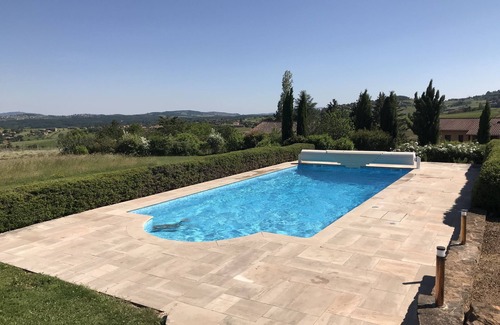Jarnioux Villa | Villa Beaujolaise with swimming pool near Lyon