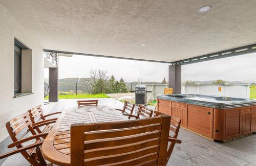 Smarje pri Jelsah Villa | Villa Frigo Pool & Spa - Happy Rentals