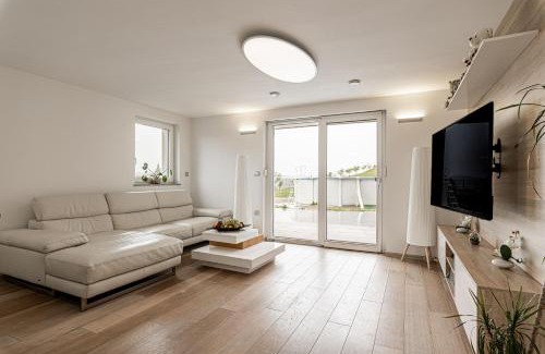 Smarje pri Jelsah Villa | Villa Frigo Pool & Spa - Happy Rentals