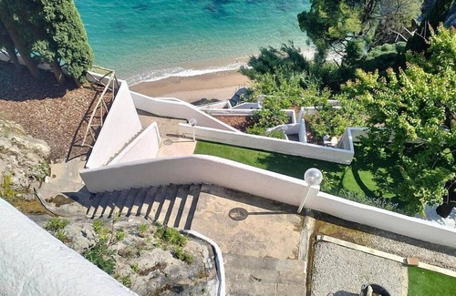 Vietri sul Mare Villa | Villa Furina: A bright and sunny four-story villa built on the sloping cliff in front of the sea, with Free WI-FI.
