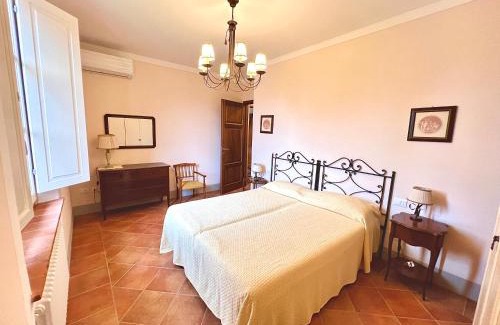Montecarlo Villa | Villa Gialla