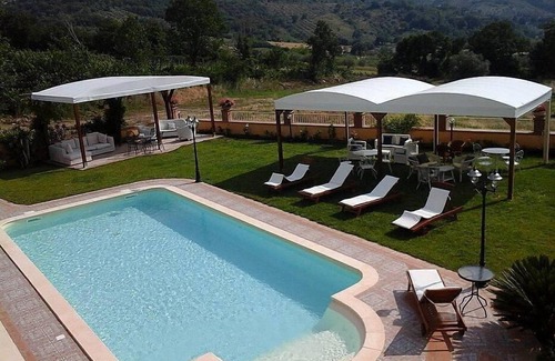 Giungano House | Villa Giuncalia C: A welcoming apartment surrounded by the greenery, with Free WI-FI.