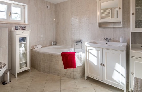Sinj Villa | Villa Grande Vista 1 & Grande Vista 2