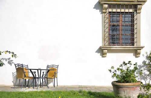 Pelago Apartment | Villa Grassina Quadrilocale sleeps 8, WIFI, pool, Nature