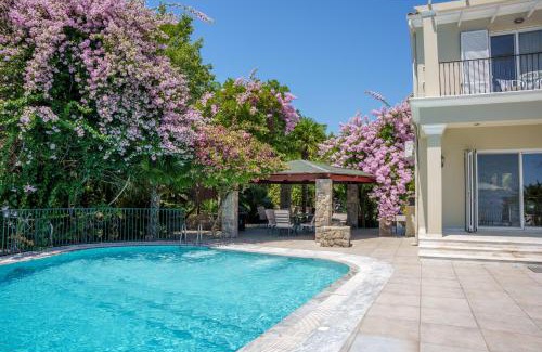 Perama Villa | Villa Grosse Sea and Mountains View