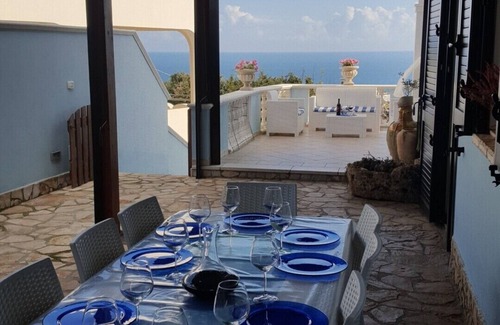 Tricase Villa | Villa Grotta Azzurra (A), with private parking and POOL