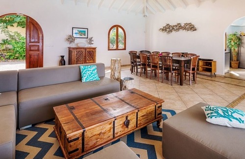 Grand Case Villa | Villa Happy Bay LOW SEASON 2025 SPECIAL 10% PROMOTION | Beach View - Located in Beautiful Happy Bay with Private Pool