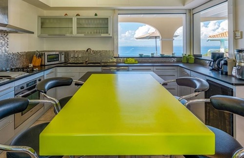 Grand Case Villa | Villa Happy Bay LOW SEASON 2025 SPECIAL 10% PROMOTION | Beach View - Located in Beautiful Happy Bay with Private Pool