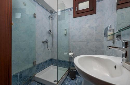 Sane Villa | Villa Haris with shared pool