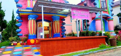 Cipanas Villa | Villa Hello Kitty Kota Bunga Puncak