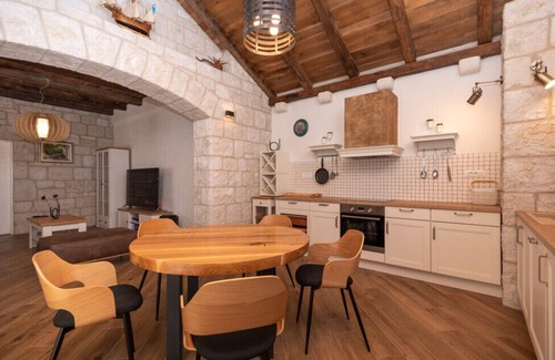Zrnovnica Villa | Villa Hilltop View - Split by Villas Guide