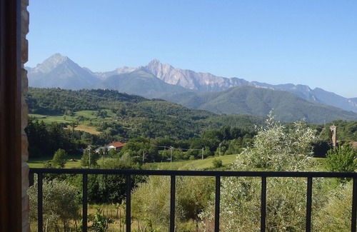 Casola in Lunigiana Villa | Villa in 2 Acres: Large Heated Private Pool; 360 deg. Stunning Views; Free WIFI