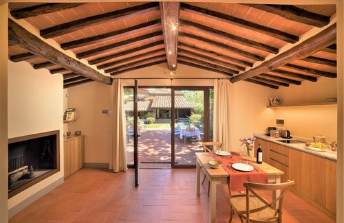 Castellina in Chianti Villa | Villa in Castellina w. Pool, Garden & Winery