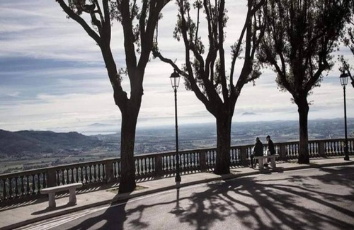 San Pietro a Cegliolo Villa | Villa in Cortona with Pool and Val di Chiana View