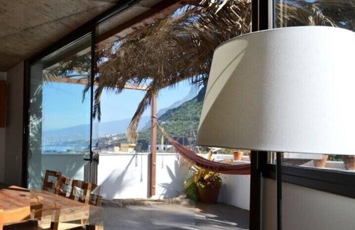 Las Aguas House | Villa in Tenerife, 80 meters from the ocean, solarium, wifi, exotic architecture