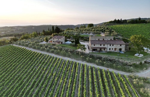 Castellina in Chianti Villa | Villa in Fioraie with 10 bedrooms sleeps 19