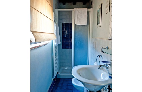 Montelupo Fiorentino Villa | Villa in Montelupo Fiorentino with 2 bedrooms sleeps 6