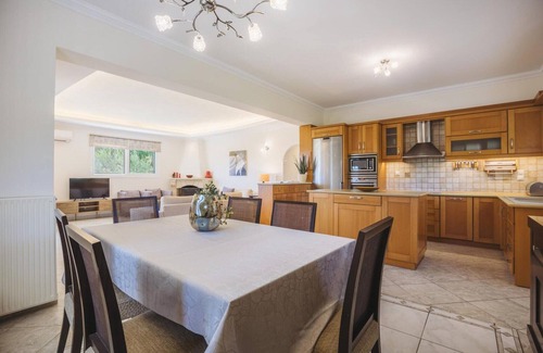 Neromilos Villa | Villa in Kypseli with Private Pool & Gardens