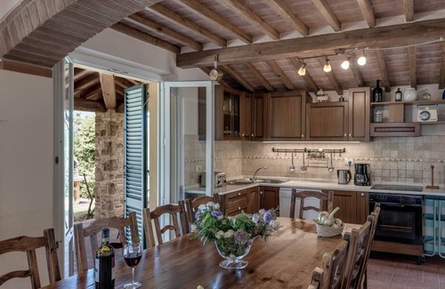 Lucignano Villa | Villa in Lucignano with A/C, pool, garden, spacious veranda for al fresco dining