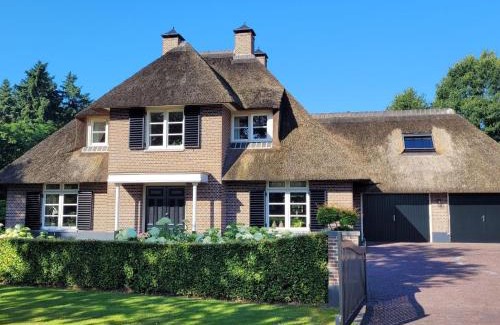 Overloon Villa | Villa in Overloon near War Museum