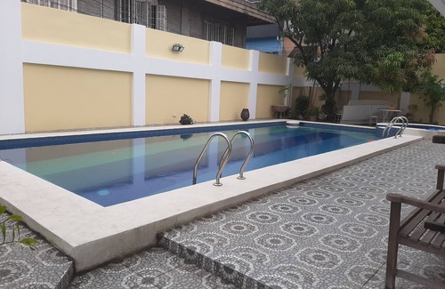 A. Bonifacio Villa | Villa in Parañaque 2/4 Bedrooms