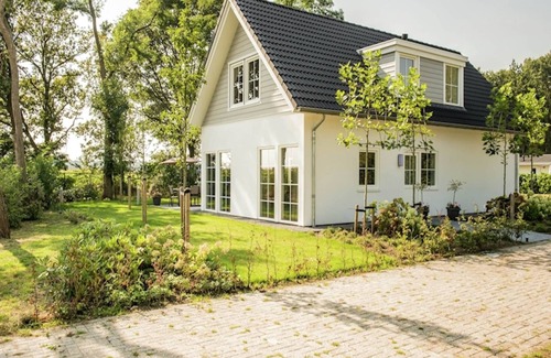 Baarle-Nassau House | Villa in Parc de Kievit with Garden & Fireplace