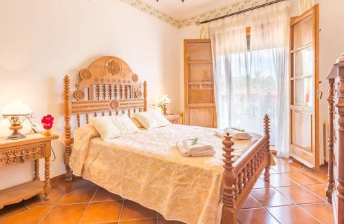 Priego de Cordoba Villa | Villa in Priego with pool near Sierras Subbéticas