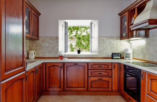 Sumartin Villa | Villa in Selca with Pool near Adriatic Sea