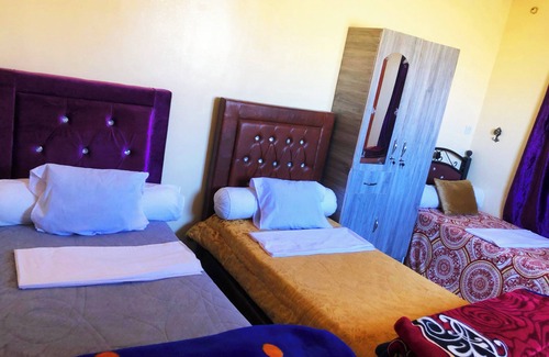 Tata Bed & Breakfast | Villa in Tata City - Spacious 6-bedroom with Private-Badroom/Shower