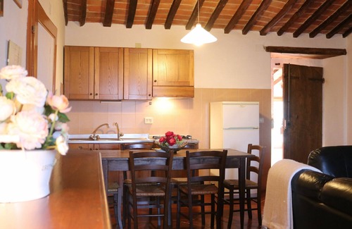 Trequanda Villa | Villa in Trequanda with 5 bedrooms sleeps 10