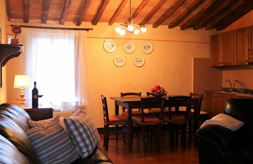 Trequanda Villa | Villa in Trequanda with 5 bedrooms sleeps 10