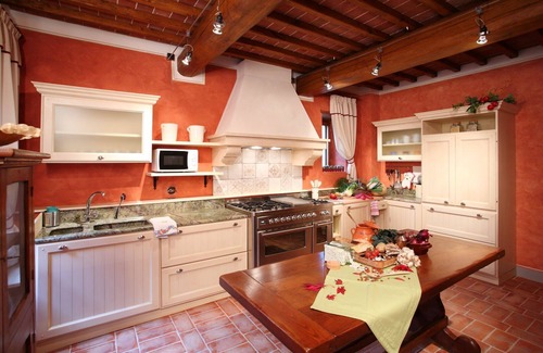 Reggello Villa | Villa in Tuscany for 16 People with Private Pool, Sauna