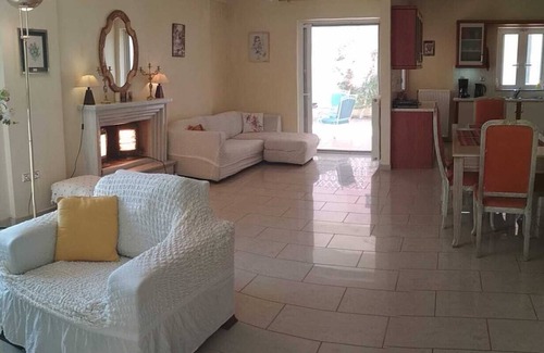 Vari House | Villa in Vari/Varkiza 5 min to the beach 15 min from the Airport and Akropolis