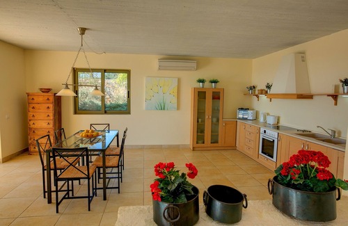 Karavados Villa | Villa 'Ippokampos Ideales Resort' with Sea View, Wi-Fi and Air Conditioning