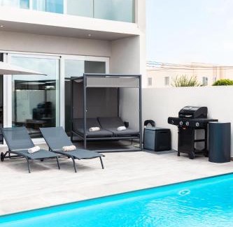 Tal-Ghoqod Villa | Villa Ixoria with Private Pools by ArcoBnb