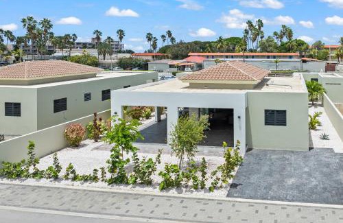 Marie Pampoen Villa | Villa Jasmijn met privezwembad, Mambo Beach