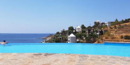 Koundouros House | Villa Jopeli with a large swimming pool and sea view in Koundouros