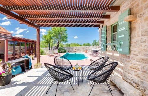 Gornji Zemunik Villa | Villa Josip & Mia by Interhome