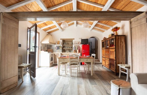 Oliena Villa | Villa Jumpadu surrounded by nature