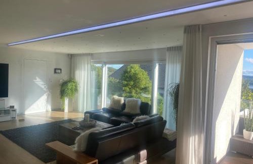 Delecke Apartment | Villa Kaja mit traumhaftem Seeblick