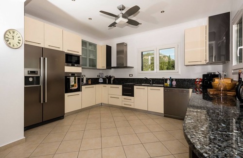 Lefkas Villa | Villa Kaparissi - Five Bedroom Villa, Sleeps 10