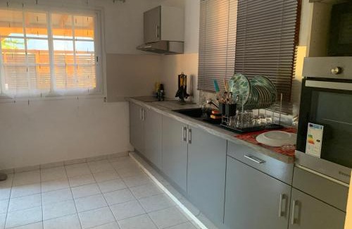 Baillif Apartment | Villa Karata Appartement T3 avec Spa et vue sur mer BAILLIF Basse-Terre