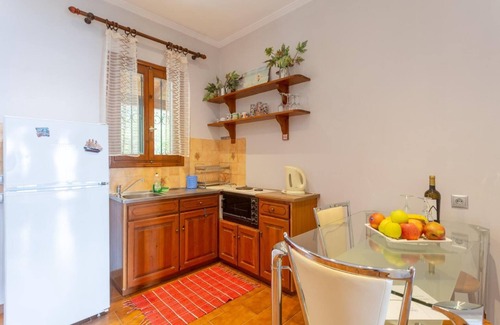 Nisaki Villa | Villa Katerina - Five Bedroom Villa, Sleeps 10