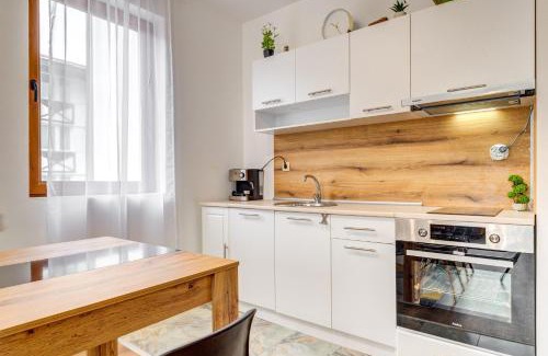 Pamporovo Apartment | Villa Kometa - 1BD Apt with Balcony & Forest View by Flat Manager