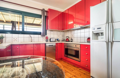 Ratzakli Villa | Villa 'Koutoupakia' with Sea View, Wi-Fi and Air Conditioning