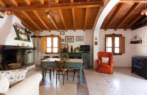 Oliena Villa | Villa L'Oliveto in the countryside