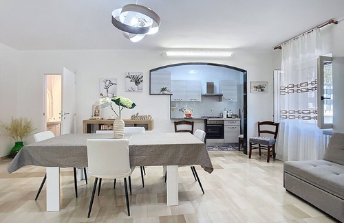 Monte Sant'Angelo Villa | Villa 'La Tesa' with Private Pool, Wi-Fi and Air Conditioning