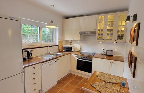 Caldas da Rainha House | Villa Lagoavista. Your home away from home.