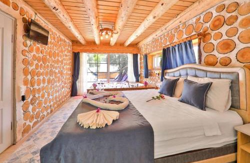 Kas Villa | Villa Lal Nicholas / Kalkan